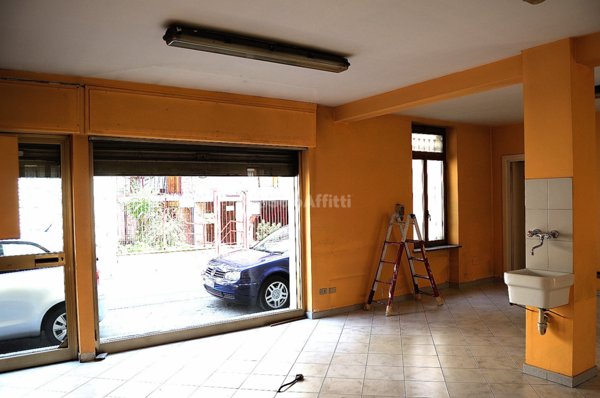 locale commerciale in affitto a Settimo Torinese