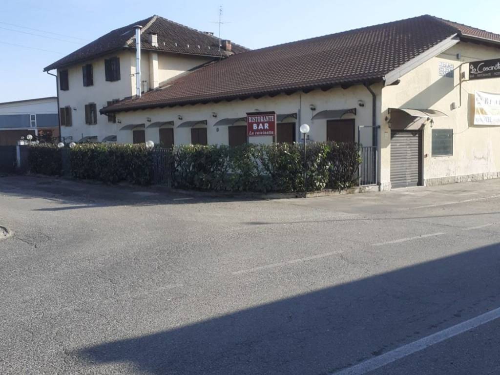negozio in affitto a Settimo Torinese in zona Olimpia