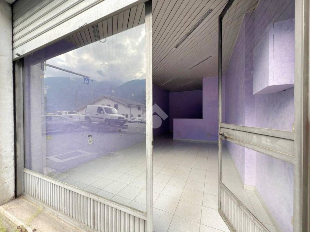 negozio in affitto a Settimo Vittone