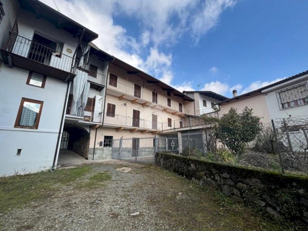 casa indipendente in affitto a Strambinello