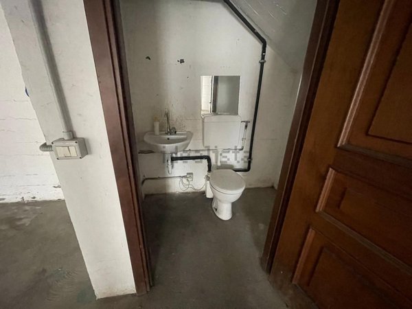 locale commerciale in affitto a Strambino