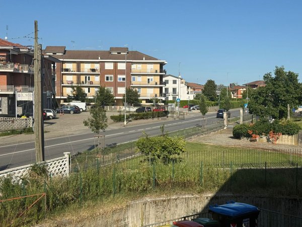 appartamento in affitto a Strambino
