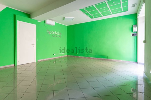 locale commerciale in affitto a Strambino