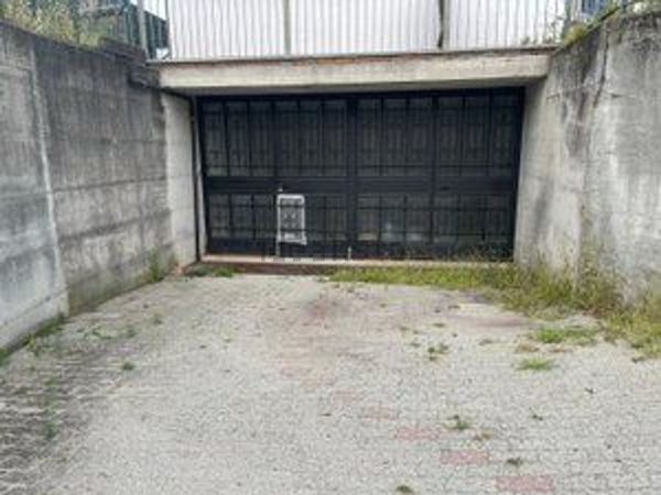 locale commerciale in affitto a Strambino