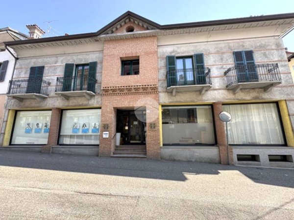 negozio in affitto a Strambino