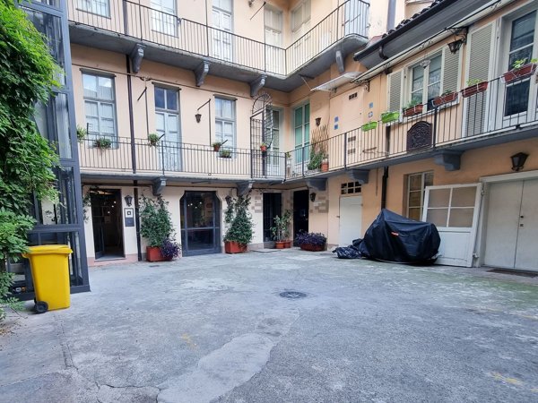 locale commerciale in affitto a Torino