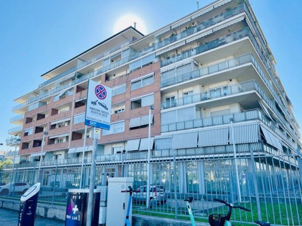 negozio in affitto a Torino in zona Madonna di Campagna