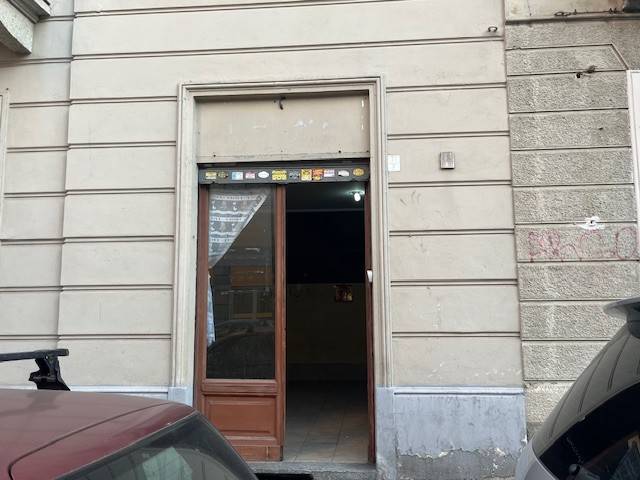 negozio in affitto a Torino in zona Cenisia