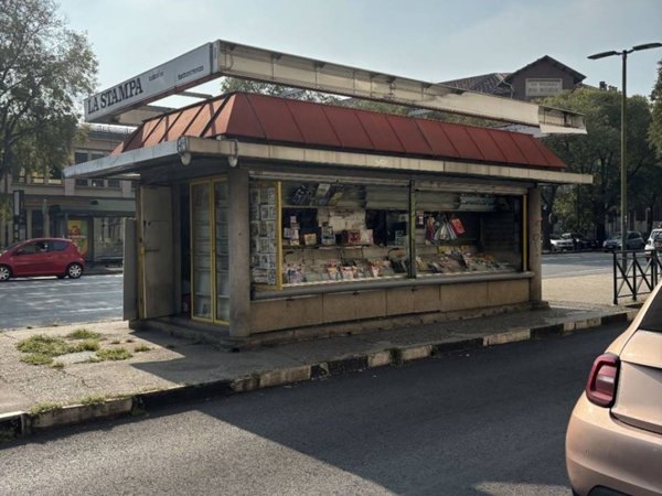 negozio in affitto a Torino in zona Cenisia