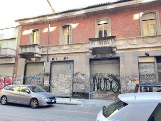 negozio in affitto a Torino in zona San Salvario