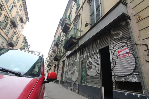 negozio in affitto a Torino