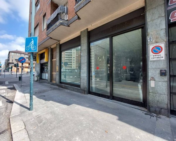 negozio in affitto a Torino in zona Barriera di Milano