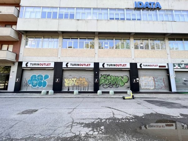 locale commerciale in affitto a Torino in zona Vanchiglia