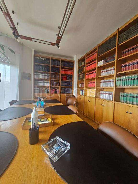 ufficio in affitto a Torino in zona Cit Turin