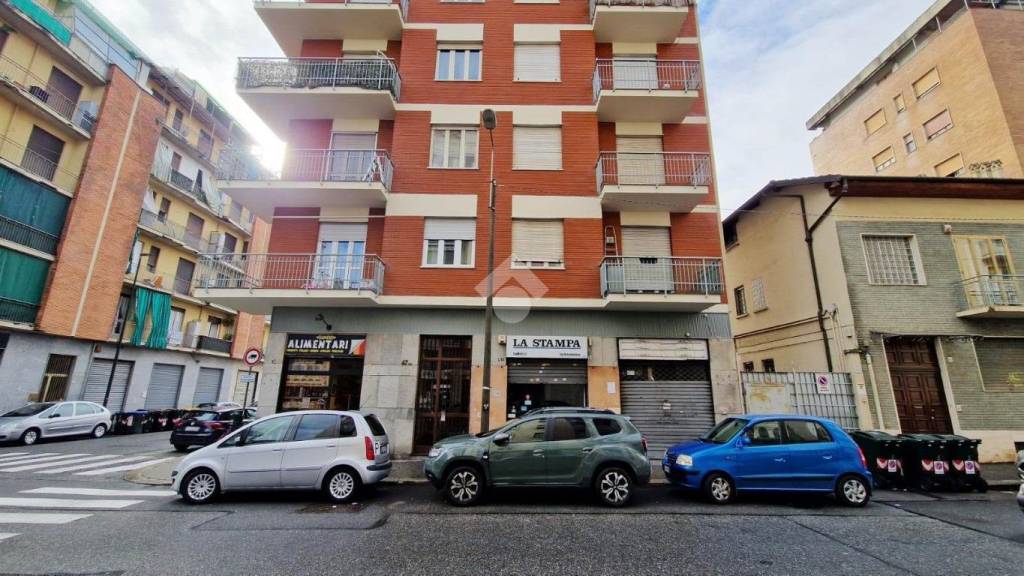 negozio in affitto a Torino in zona Pozzo Strada