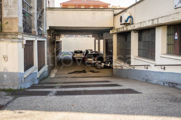 locale commerciale in affitto a Torino
