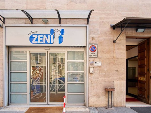 negozio in affitto a Torino in zona Lingotto