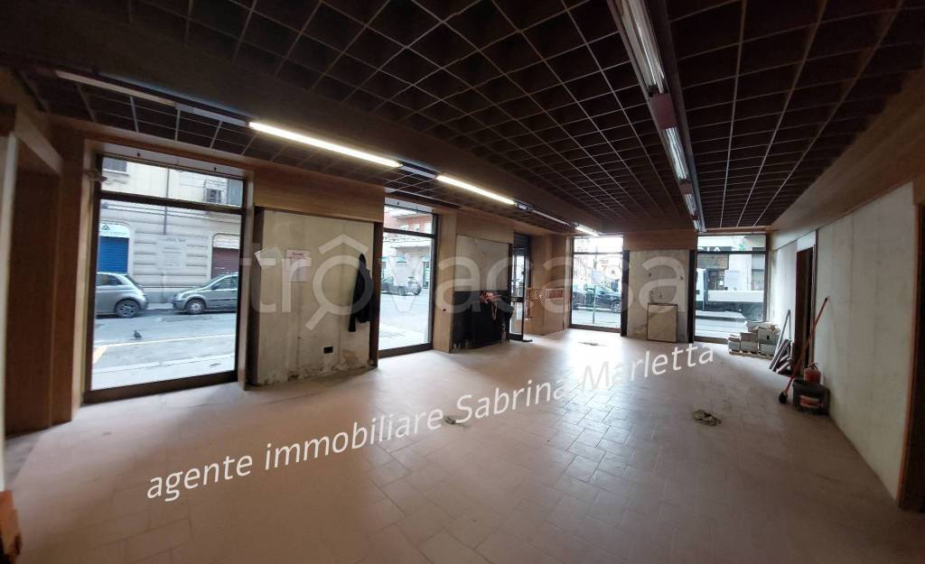 negozio in affitto a Torino in zona Campidoglio