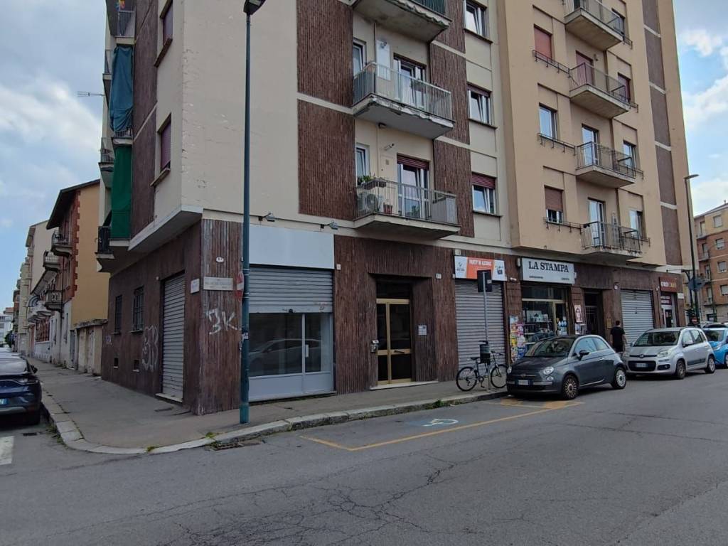 negozio in affitto a Torino in zona Parella