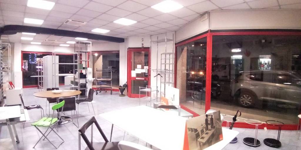 negozio in affitto a Torino in zona Aurora