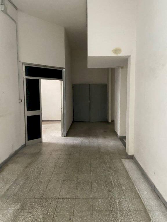 locale di sgombero in affitto a Torino