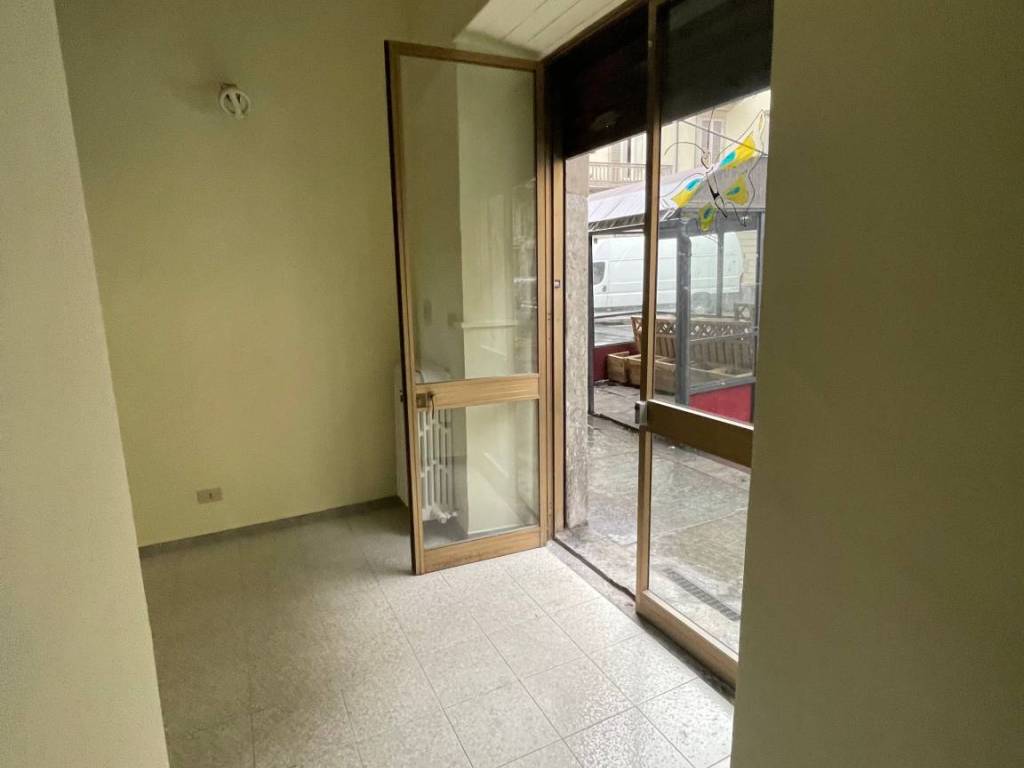 negozio in affitto a Torino in zona San Salvario