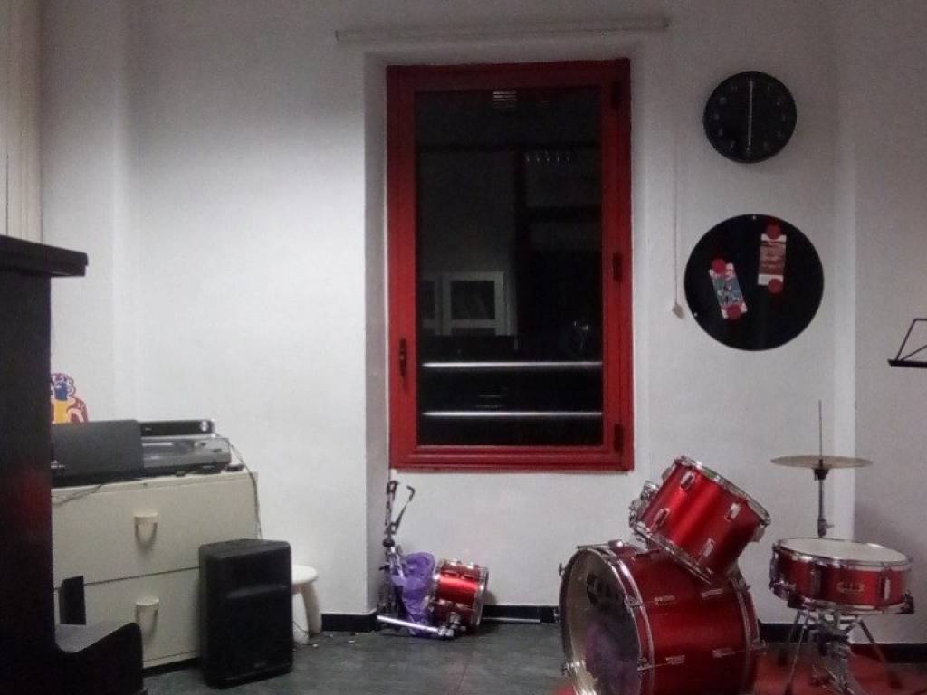 negozio in affitto a Torino in zona Rebaudengo