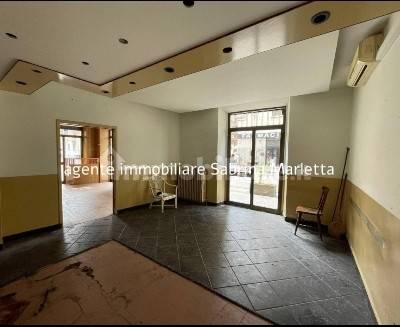 negozio in affitto a Torino in zona San Donato
