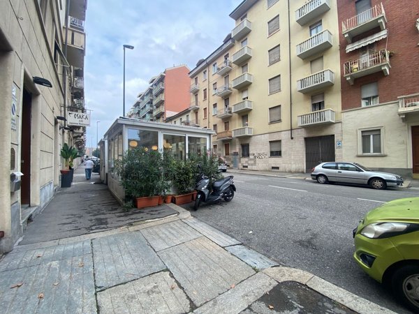 locale commerciale in affitto a Torino in zona Borgo San Paolo