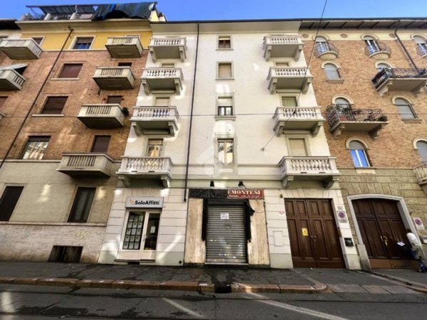 negozio in affitto a Torino in zona Borgata Vittoria