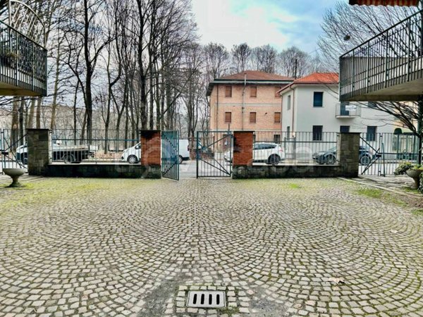 casa indipendente in affitto a Torino in zona Rosa