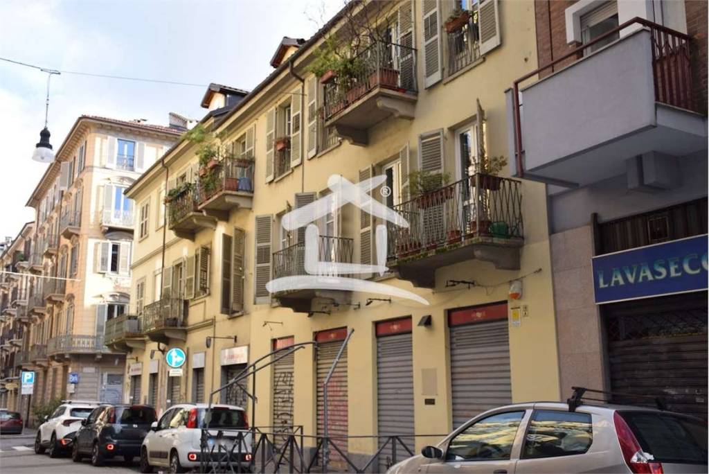 trivano in affitto a Torino in zona San Salvario