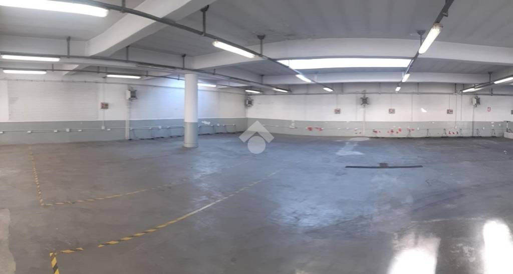 locale commerciale in affitto a Torino in zona Pozzo Strada