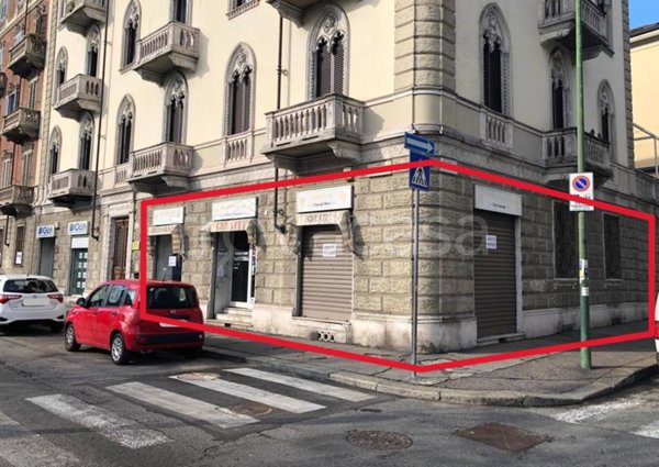 negozio in affitto a Torino in zona Cenisia