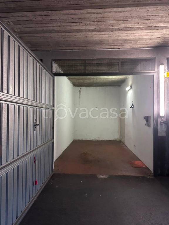 locale di sgombero in affitto a Torino in zona Rebaudengo