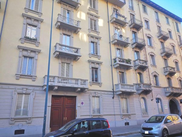 appartamento in affitto a Torino in zona Cit Turin