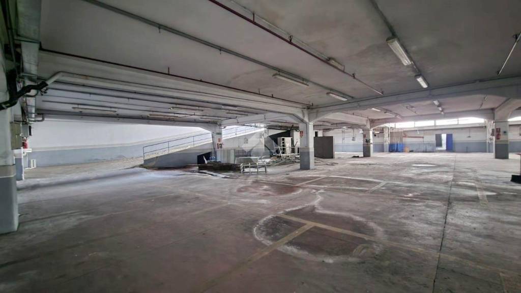 locale commerciale in affitto a Torino in zona Mirafiori Nord