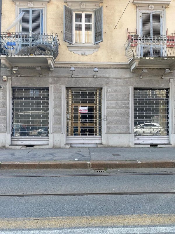 locale commerciale in affitto a Torino in zona Madonna di Campagna