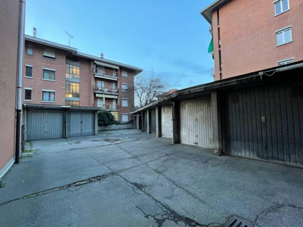 casa indipendente in affitto a Torino in zona Rosa