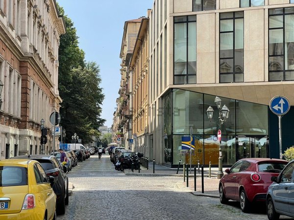 negozio in affitto a Torino