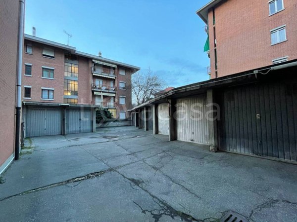 casa indipendente in affitto a Torino in zona Rosa