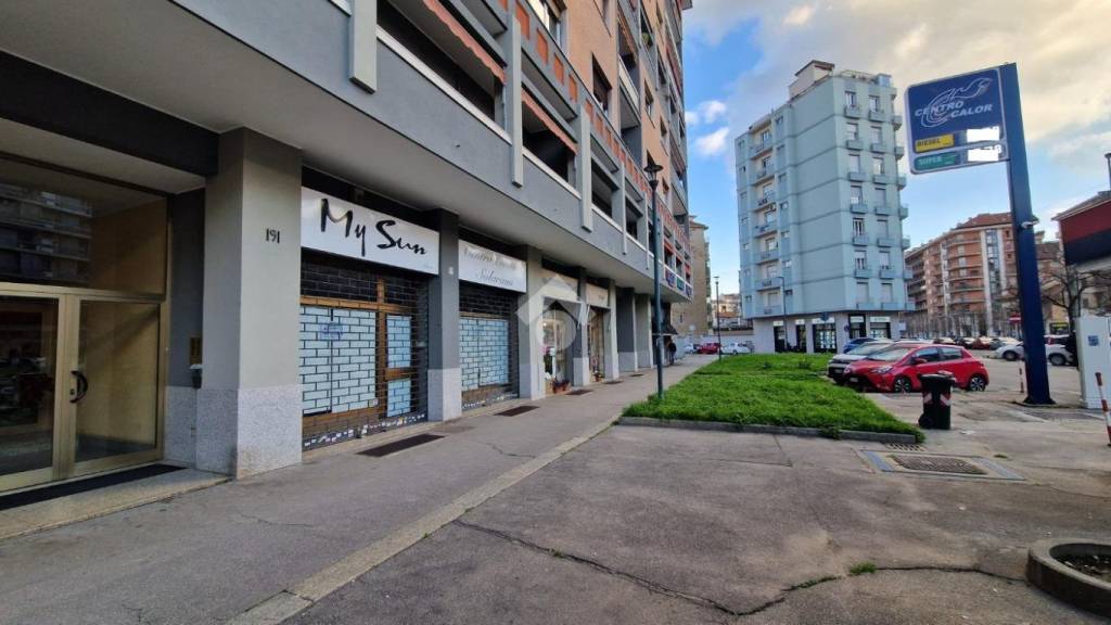 negozio in affitto a Torino in zona Borgo San Paolo