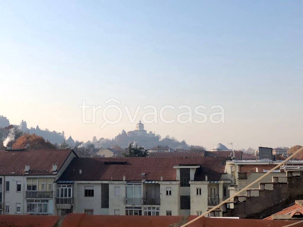 appartamento in affitto a Torino in zona Rosa