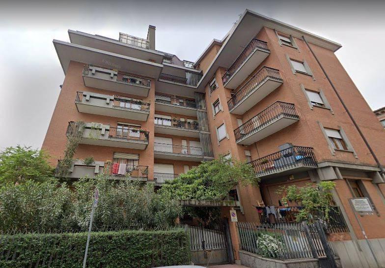 negozio in affitto a Torino in zona Campidoglio