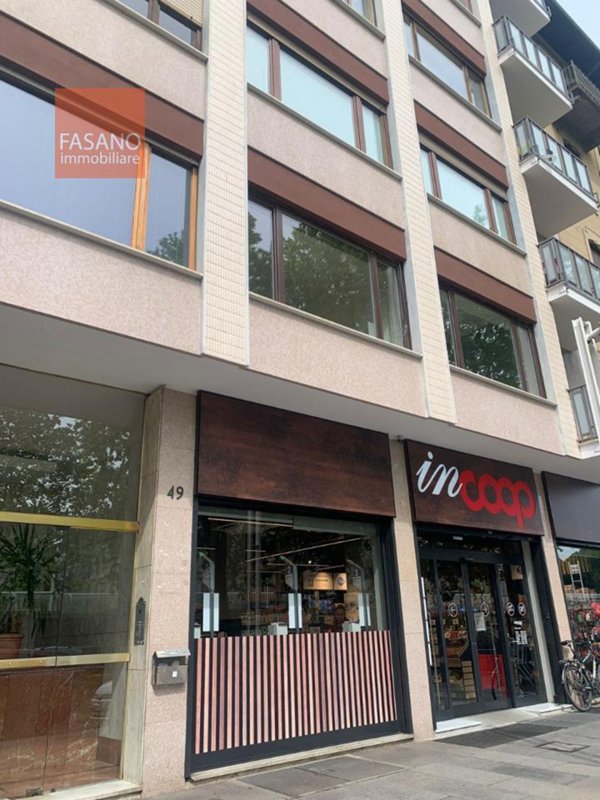 negozio in affitto a Torino in zona Cit Turin