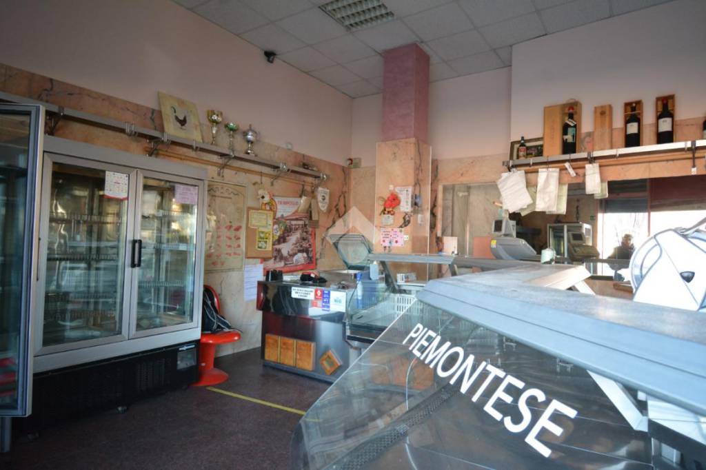 negozio in affitto a Torino in zona Bertolla