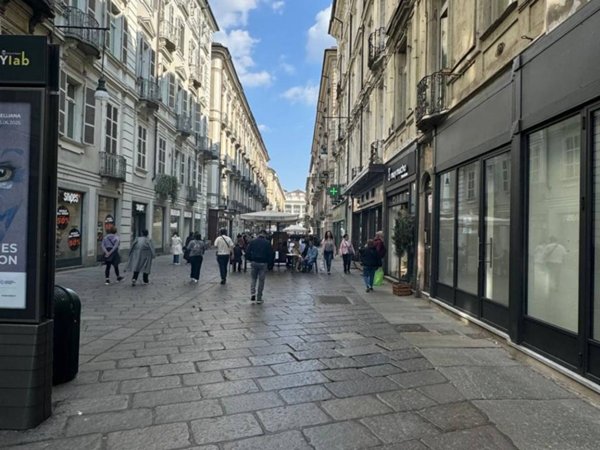 negozio in affitto a Torino in zona Centro Storico