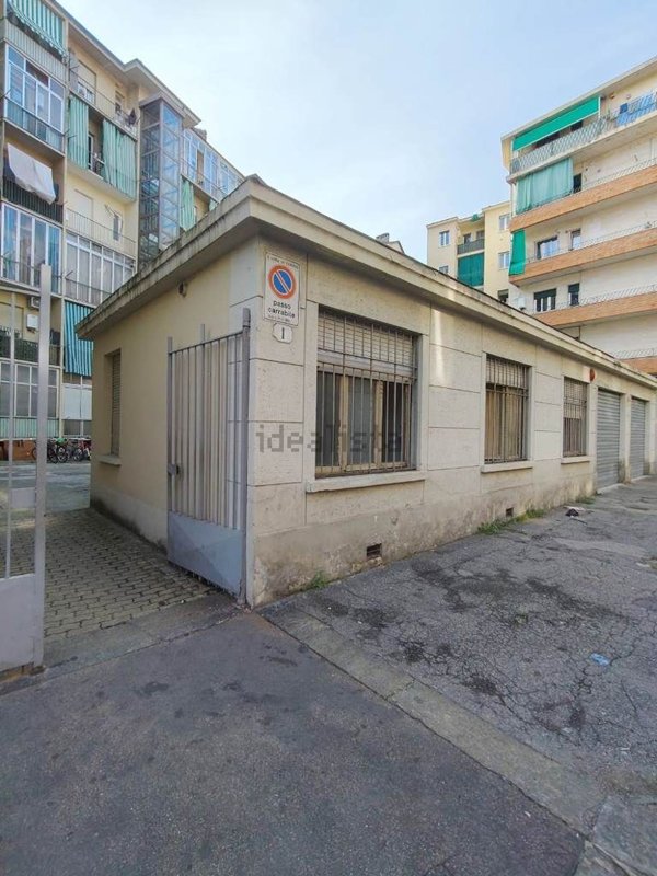locale di sgombero in affitto a Torino in zona Santa Rita