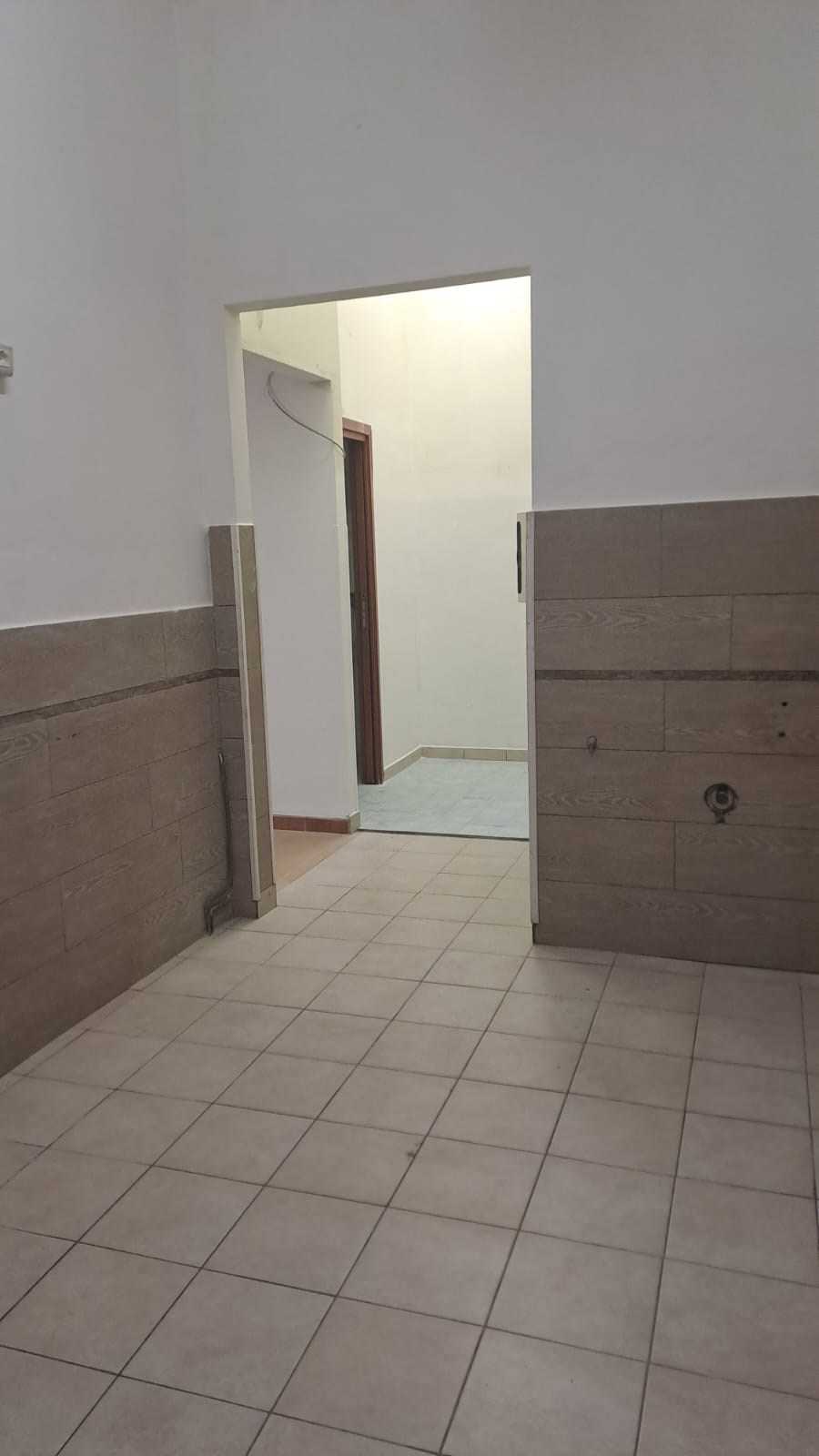 negozio in affitto a Torino in zona Parella