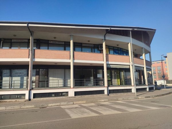 locale commerciale in affitto a Torino in zona Bertolla